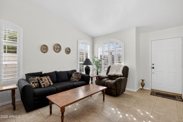 6942 W VIA DEL SOL Drive, Glendale, AZ 85310