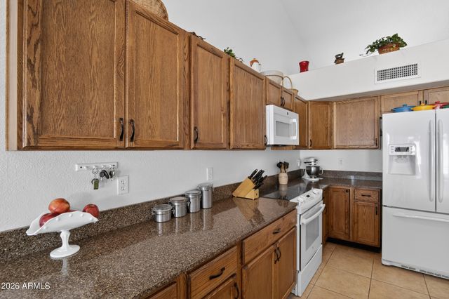 6942 W VIA DEL SOL Drive, Glendale, AZ 85310