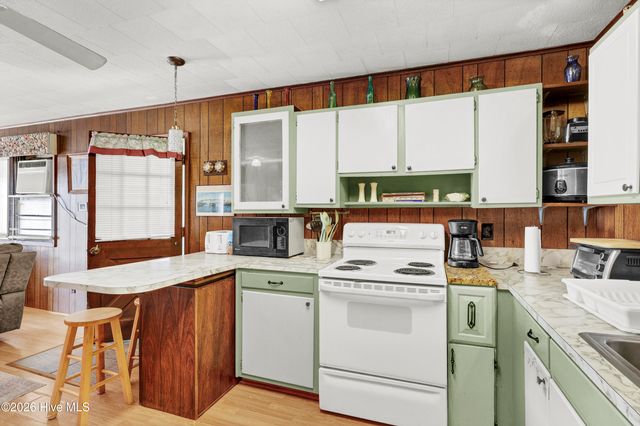 225 Sea Shore Drive, N Topsail Beach, NC 28460