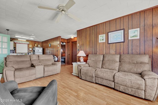 225 Sea Shore Drive, N Topsail Beach, NC 28460
