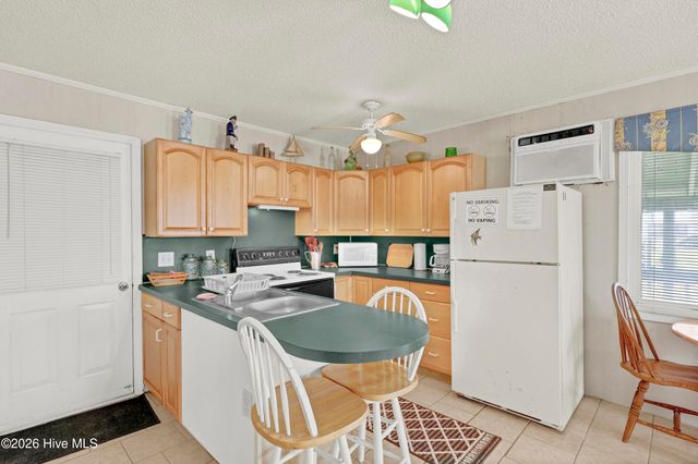 225 Sea Shore Drive, N Topsail Beach, NC 28460