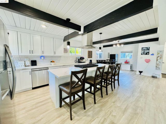 534 Rincon Rd, El Sobrante, CA 94803