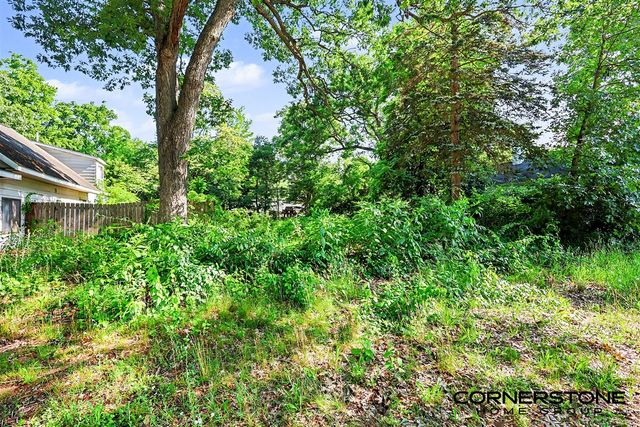 410 Peach Street, Fruitport, MI 49415