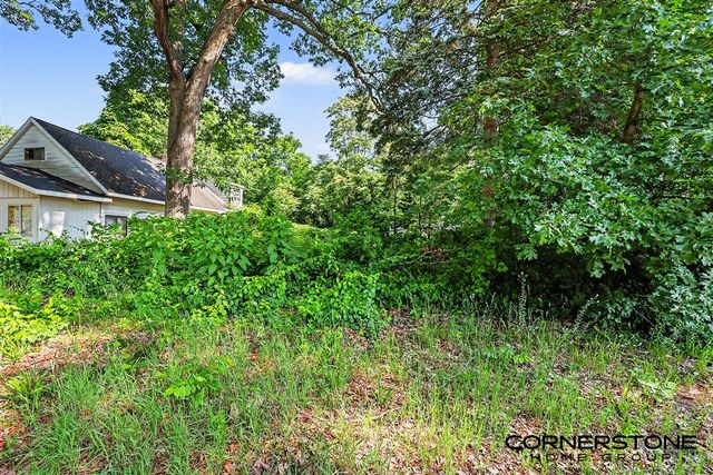 410 Peach Street, Fruitport, MI 49415