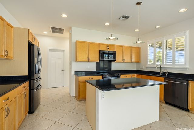 92-1967 Kulihi Street, Kapolei, HI 96707