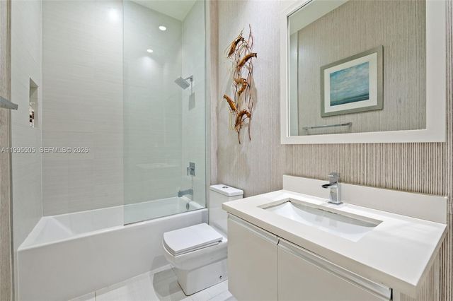 10305 NW 63rd Ter 105, Doral, FL 33178