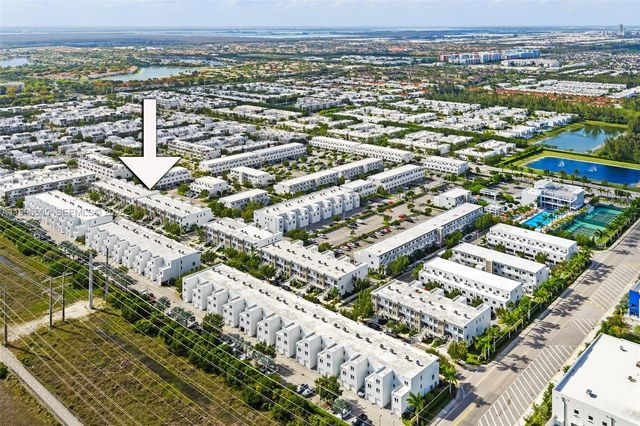 10305 NW 63rd Ter 105, Doral, FL 33178