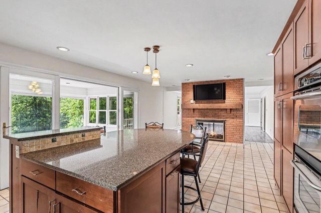 3086 Springbrook Drive, Kalamazoo, MI 49004