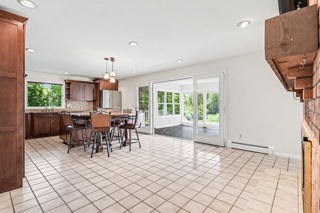 3086 Springbrook Drive, Kalamazoo, MI 49004