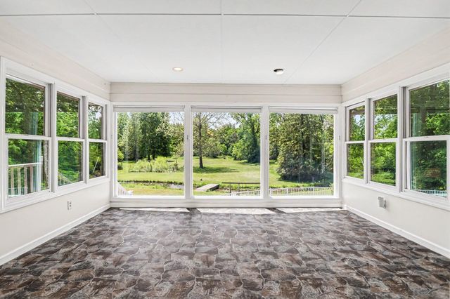 3086 Springbrook Drive, Kalamazoo, MI 49004