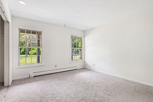 3086 Springbrook Drive, Kalamazoo, MI 49004