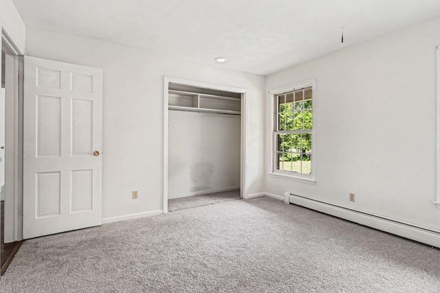 3086 Springbrook Drive, Kalamazoo, MI 49004