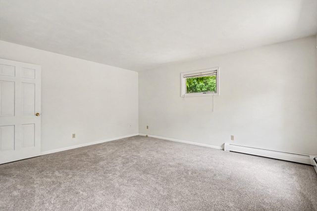 3086 Springbrook Drive, Kalamazoo, MI 49004