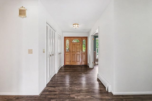 3086 Springbrook Drive, Kalamazoo, MI 49004