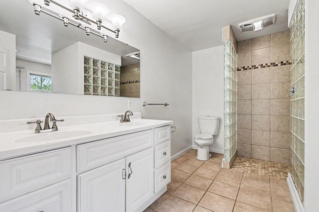 3086 Springbrook Drive, Kalamazoo, MI 49004