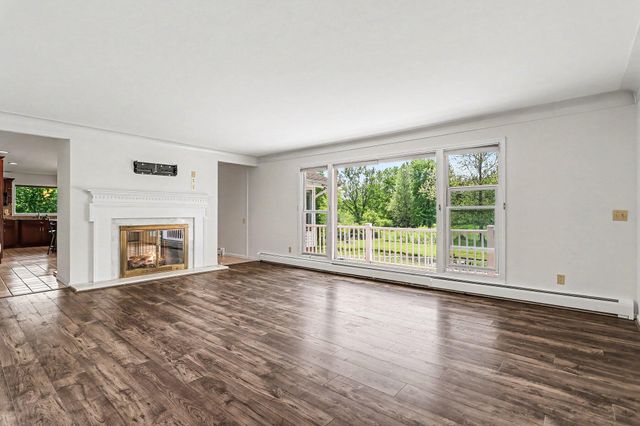 3086 Springbrook Drive, Kalamazoo, MI 49004