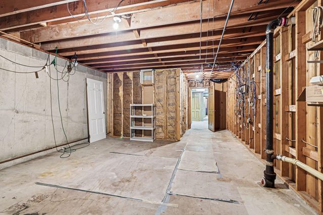 3086 Springbrook Drive, Kalamazoo, MI 49004
