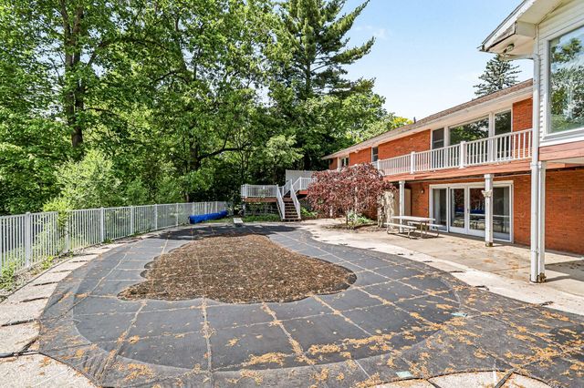 3086 Springbrook Drive, Kalamazoo, MI 49004