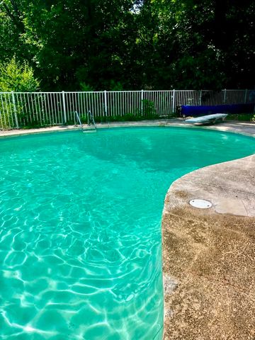 3086 Springbrook Drive, Kalamazoo, MI 49004
