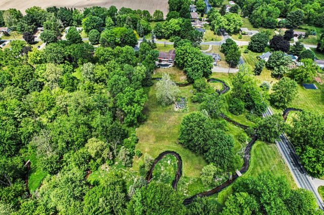 3086 Springbrook Drive, Kalamazoo, MI 49004