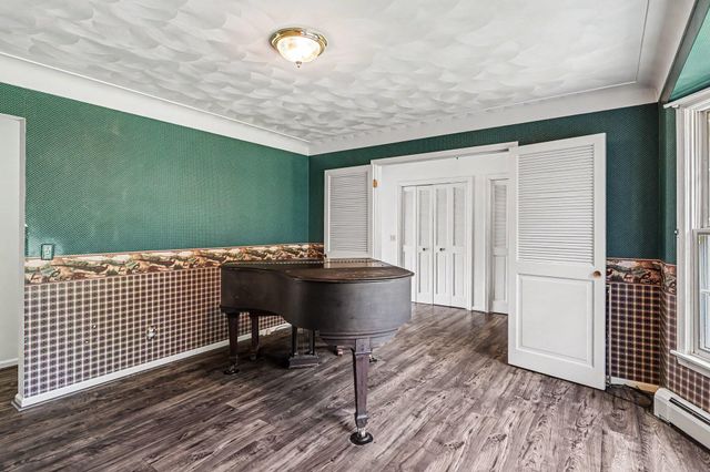 3086 Springbrook Drive, Kalamazoo, MI 49004