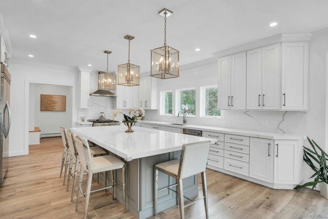 1 Weeping Cherry Lane, Commack, NY 11725