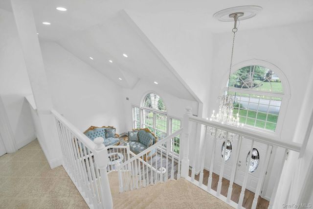 1 Weeping Cherry Lane, Commack, NY 11725