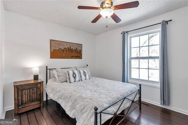 2670 Linnwood Drive SE, Smyrna, GA 30080