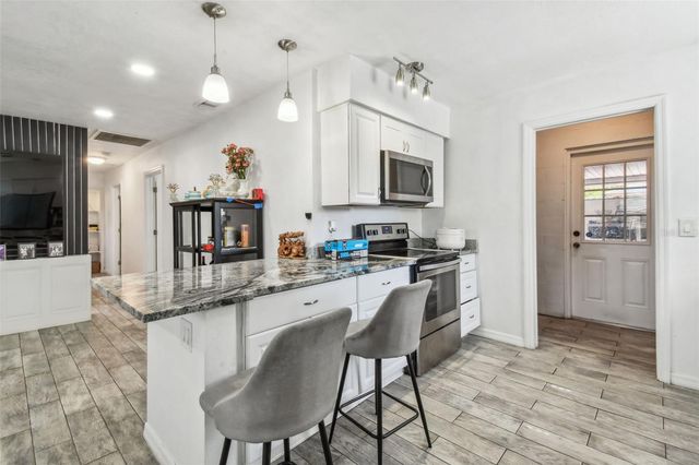 4005 W TYSON AVENUE, Tampa, FL 33611