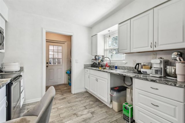 4005 W TYSON AVENUE, Tampa, FL 33611