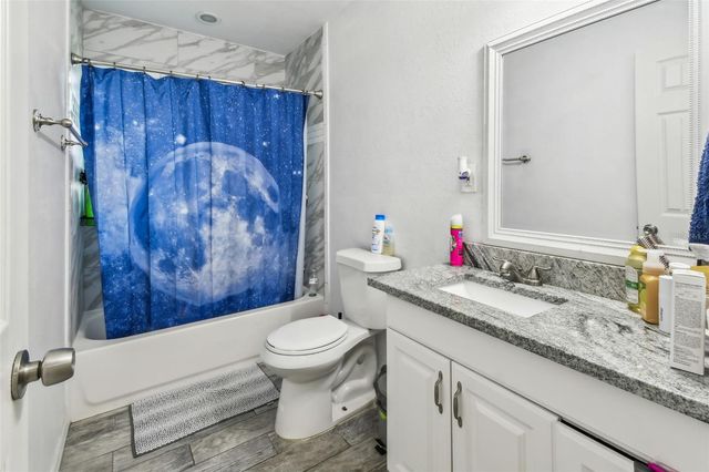 4005 W TYSON AVENUE, Tampa, FL 33611