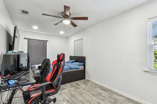 4005 W TYSON AVENUE, Tampa, FL 33611