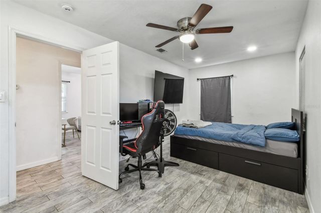 4005 W TYSON AVENUE, Tampa, FL 33611