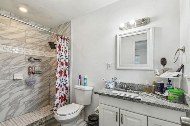 4005 W TYSON AVENUE, Tampa, FL 33611