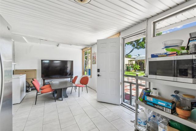 4005 W TYSON AVENUE, Tampa, FL 33611