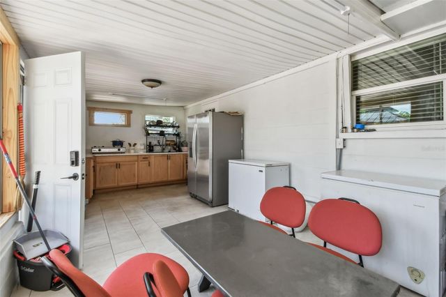 4005 W TYSON AVENUE, Tampa, FL 33611