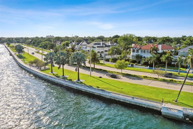 4005 W TYSON AVENUE, Tampa, FL 33611