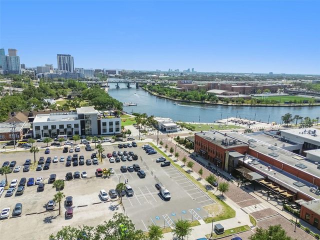 4005 W TYSON AVENUE, Tampa, FL 33611