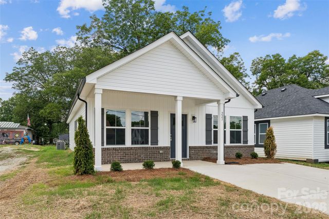 223 W 11th Street, Salisbury, NC 28144