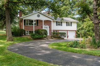 11752 Love Road, Roscoe, IL 61073