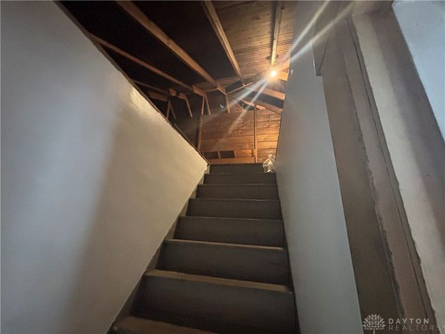 4207 S Dixie Drive, Moraine, OH 45439