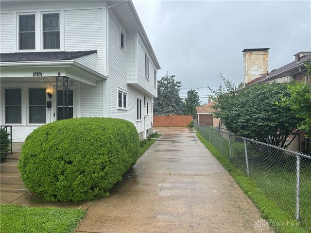4207 S Dixie Drive, Moraine, OH 45439