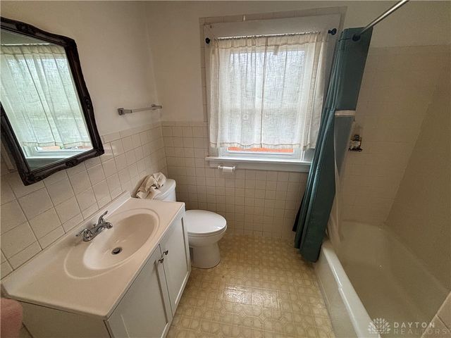 4207 S Dixie Drive, Moraine, OH 45439