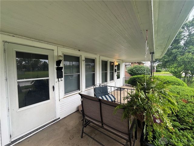 4207 S Dixie Drive, Moraine, OH 45439