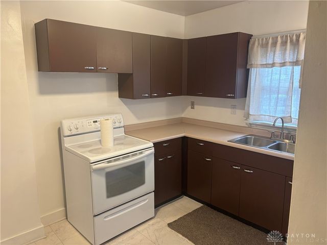 4207 S Dixie Drive, Moraine, OH 45439