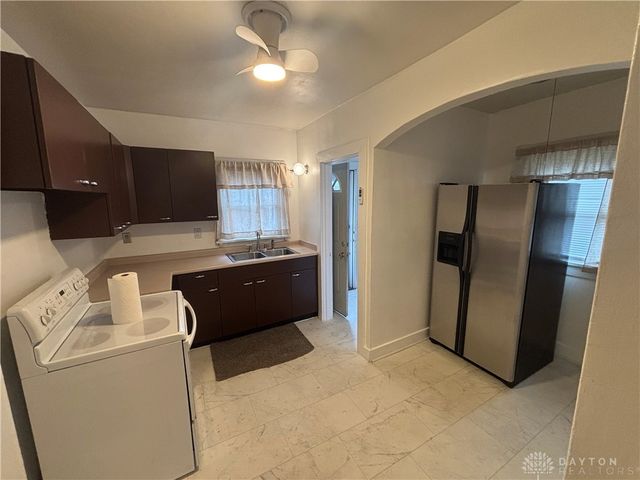4207 S Dixie Drive, Moraine, OH 45439