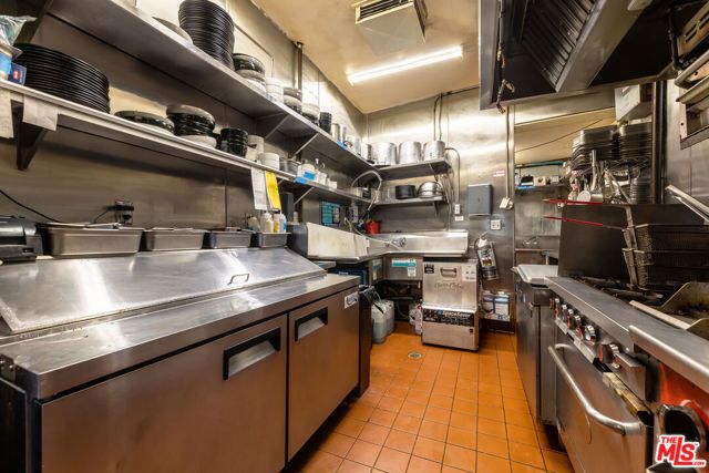 13484 W Washington Boulevard, Culver City, CA 90232