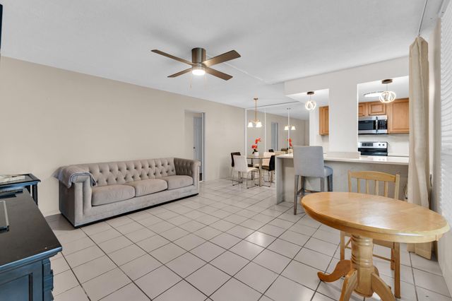 2840 NE 33RD Court 2, Fort Lauderdale, FL 33306