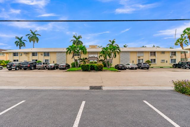2840 NE 33RD Court 2, Fort Lauderdale, FL 33306
