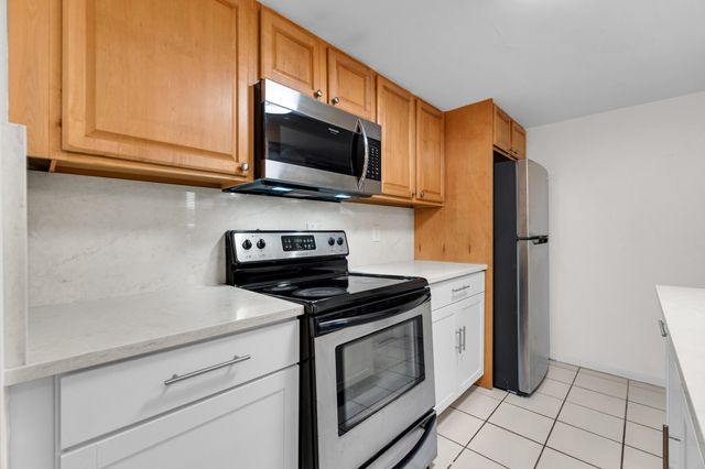 2840 NE 33RD Court 2, Fort Lauderdale, FL 33306